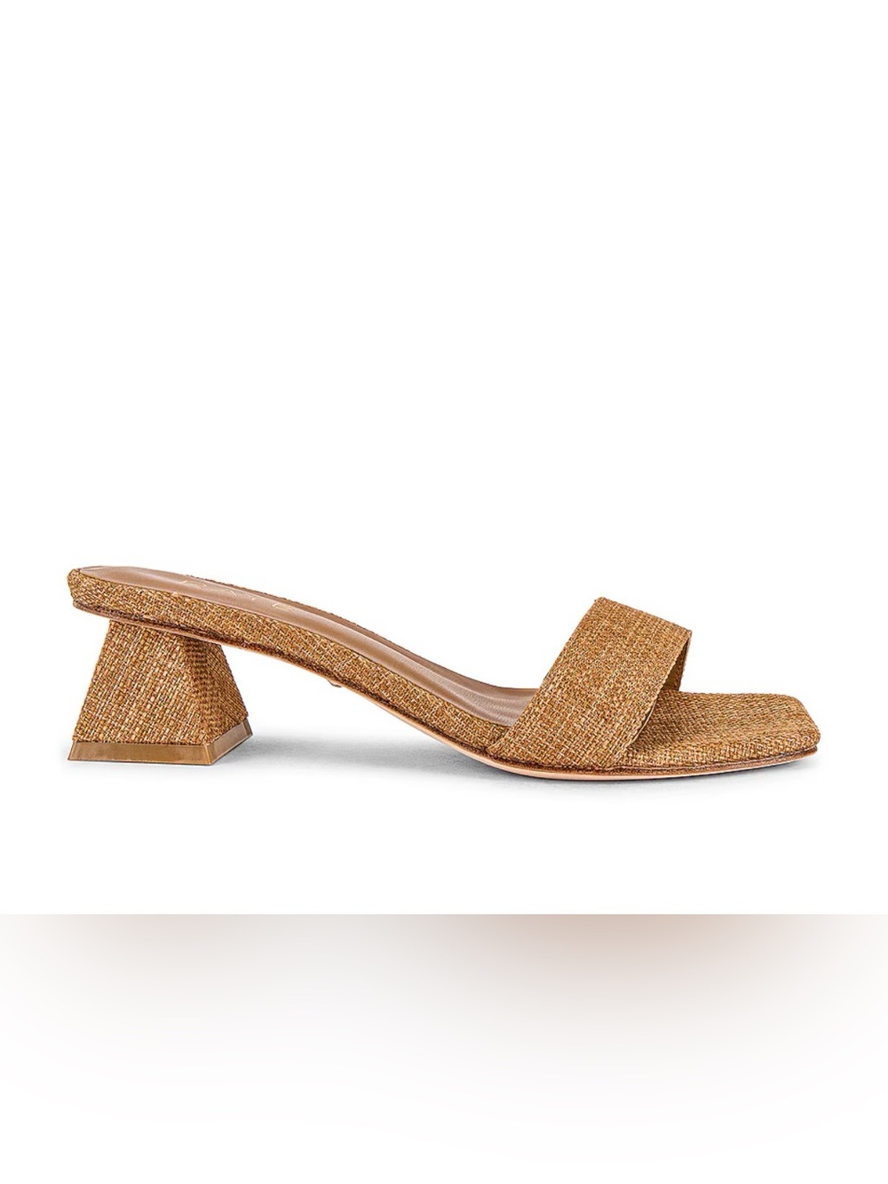 Raye Julie Heel in Nude